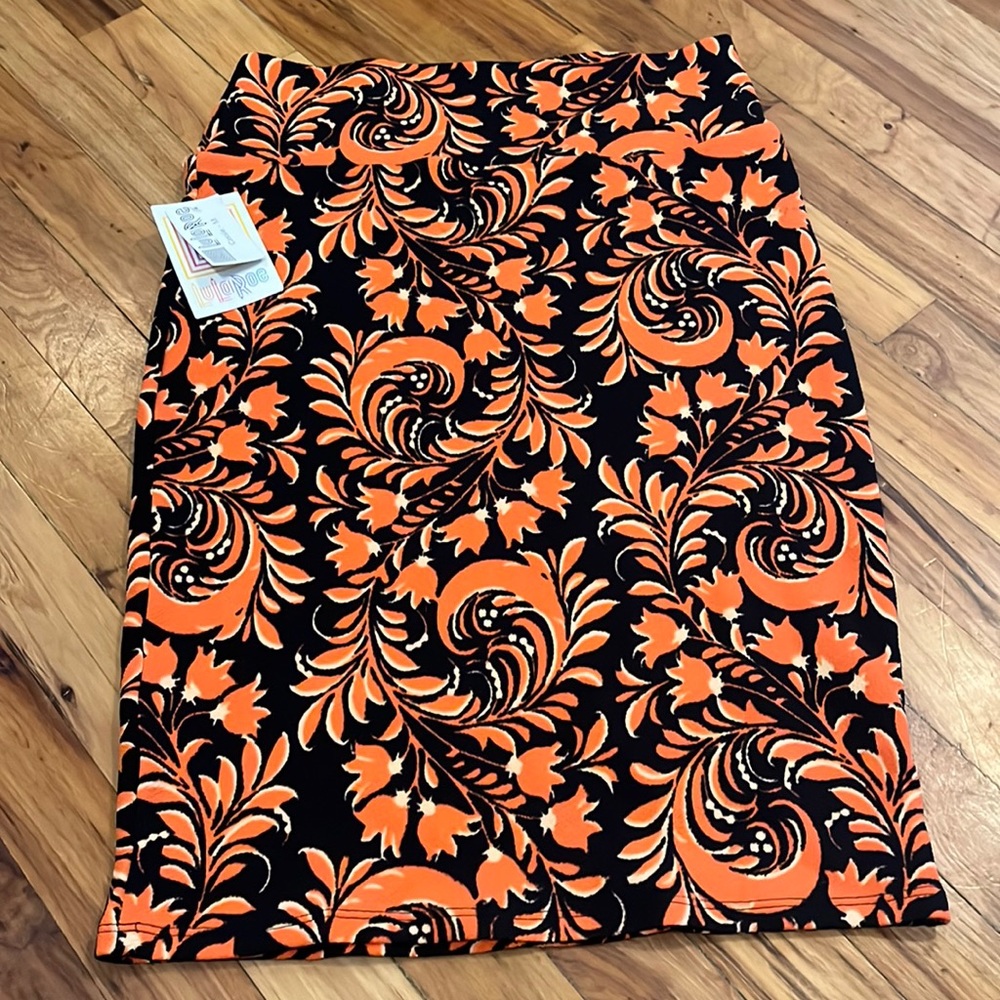 LulaRoe Cassie pencil skirt.